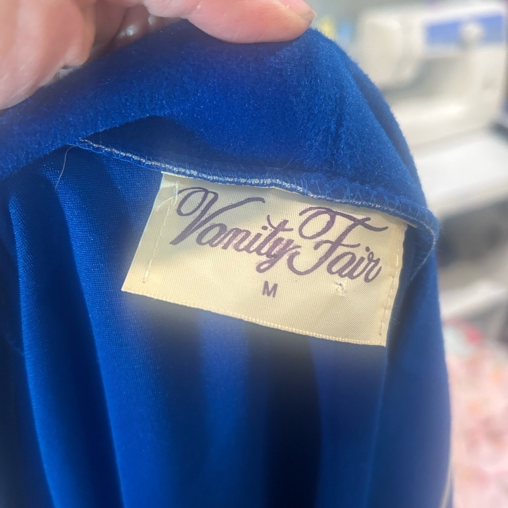 Vintage Vanity Fair “SheVelva” Sapphire Blue Velvet Robe – NWT Medium Deadstock - Picture 6 of 6